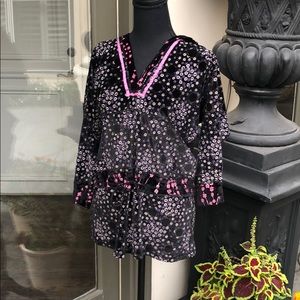 Custo sparkles for a fun time!